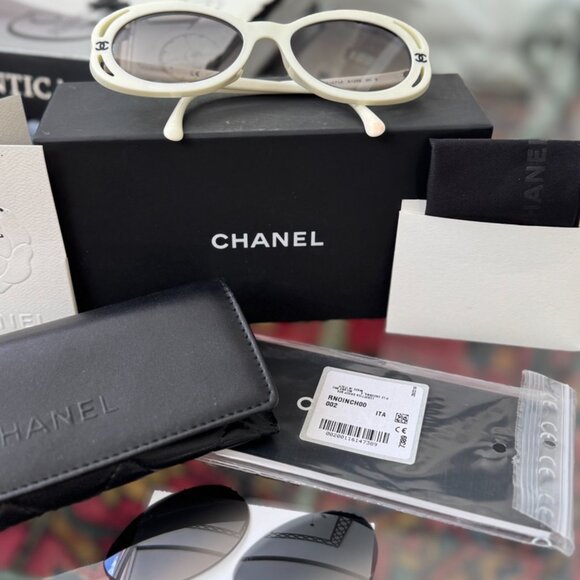 Chanel White Oval Sunglasses w Case, Wipe & Box NEW lenses - Picture 5 of 13